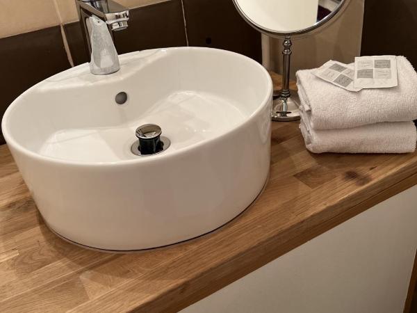 Hôtel Abalone - Centre Gare : photo 3 de la chambre chambre double standard