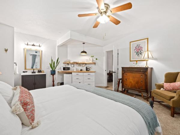 Flora House Denver : photo 4 de la chambre suite deluxe avec lit king-size