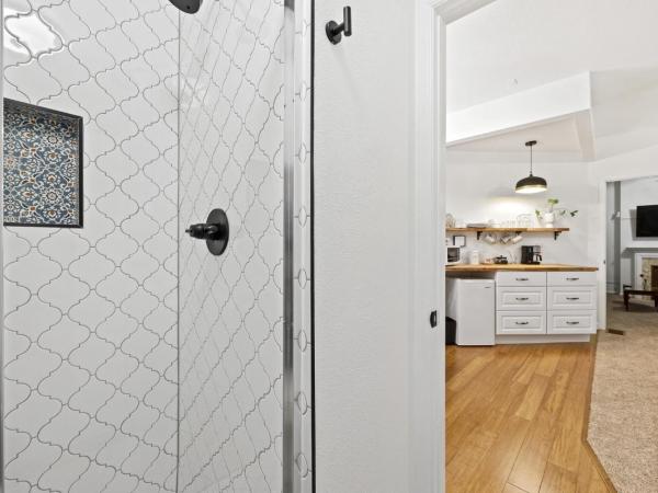 Flora House Denver : photo 6 de la chambre suite deluxe avec lit king-size