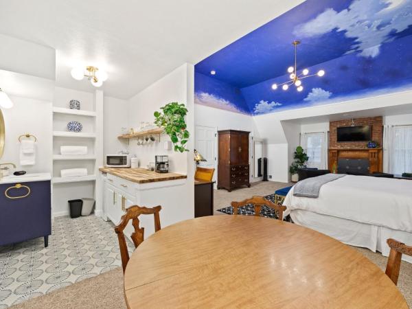 Flora House Denver : photo 2 de la chambre suite lit king-size