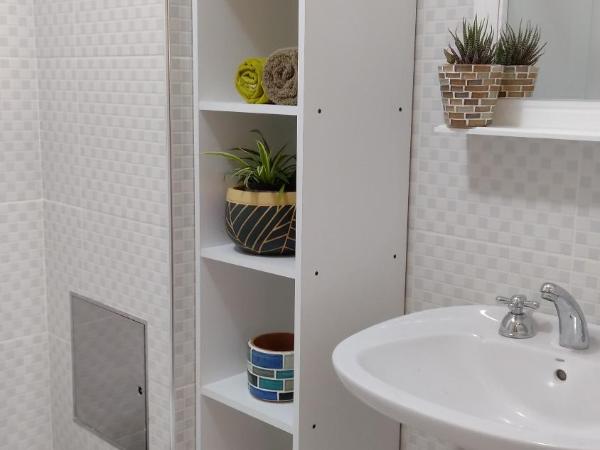 SOLES Hostel Boutique : photo 8 de la chambre chambre familiale avec salle de bains privative