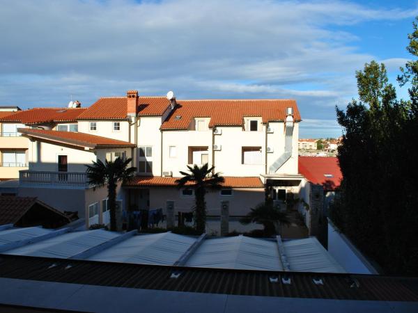 Guesthouse Promenade : photo 5 de la chambre chambre double avec balcon
