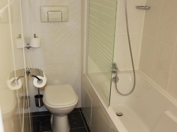 Hotel Imperial Paris : photo 3 de la chambre chambre double deluxe