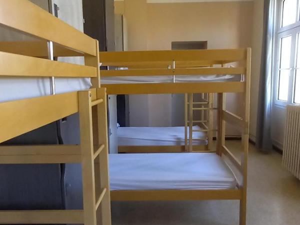 Auberge de Jeunesse HI Marseille Bois-Luzy : photo 5 de la chambre lit dans dortoir pour hommes de 6 lits