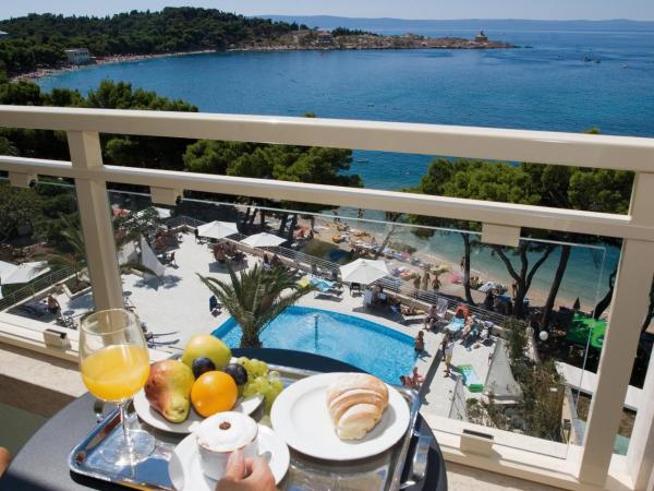 Hotel Park Makarska : photo 9 de la chambre chambre double supérieure avec balcon et vue sur mer