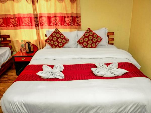 Hotel Plaza Nepal : photo 2 de la chambre chambre familiale - vue sur montagne