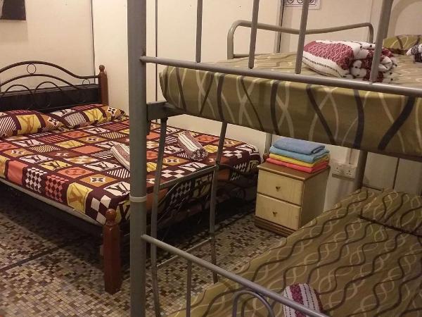 Discovery Youth Hostel Malacca : photo 1 de la chambre chambre familiale avec salle de bains privative