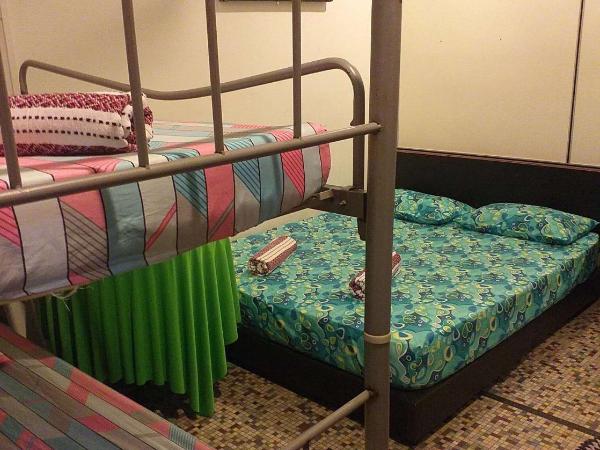 Discovery Youth Hostel Malacca : photo 3 de la chambre chambre familiale avec salle de bains privative