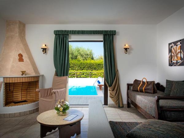 Hersonissos Maris : photo 2 de la chambre suite avec piscine privée