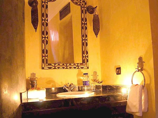Riad Mille Et Une Nuits : photo 7 de la chambre chambre double/lits jumeaux yasmina