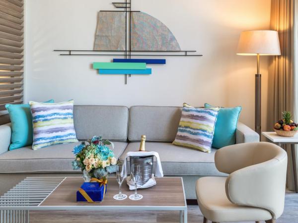 JA The Resort - JA Palm Tree Court, Dubai : photo 3 de la chambre suite junior premium avec terrasse jardin