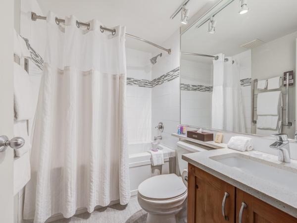 Blackcomb Springs Suites by CLIQUE : photo 5 de la chambre suite 1 chambre avec cuisine complète