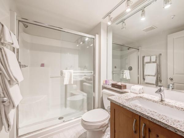 Blackcomb Springs Suites by CLIQUE : photo 7 de la chambre suite 2 chambres avec cuisine entièrement Équipée - côté piste