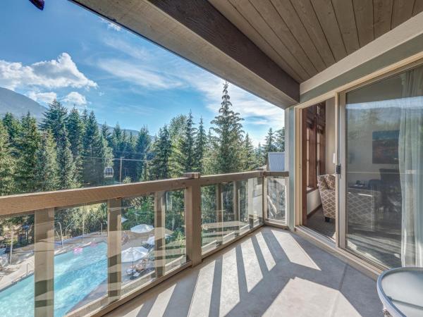 Blackcomb Springs Suites by CLIQUE : photo 9 de la chambre suite 2 chambres avec cuisine entièrement Équipée - côté piste