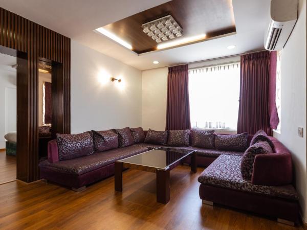 3 BY OYO Nami Residency Ahmedabad : photo 6 de la chambre chambre triple confort avec douche