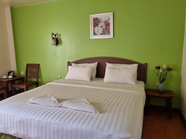 Opey De Place : photo 4 de la chambre double room with poolside