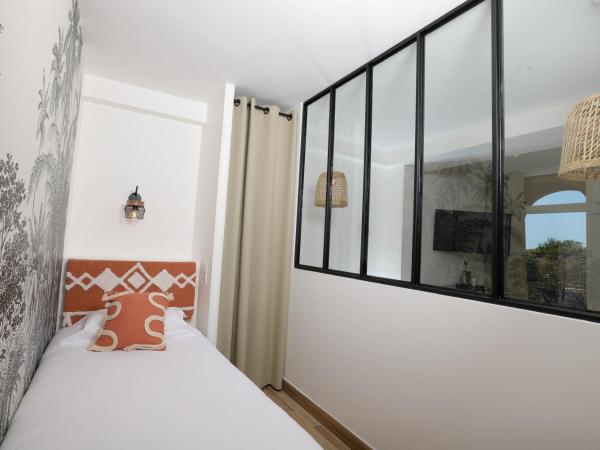 Le Saint Erasme, Hotel Eco Friendly : photo 10 de la chambre chambre triple panorama avec balcon et vue sur la mer