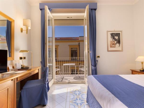 Hotel Continental : photo 1 de la chambre chambre double ou lits jumeaux