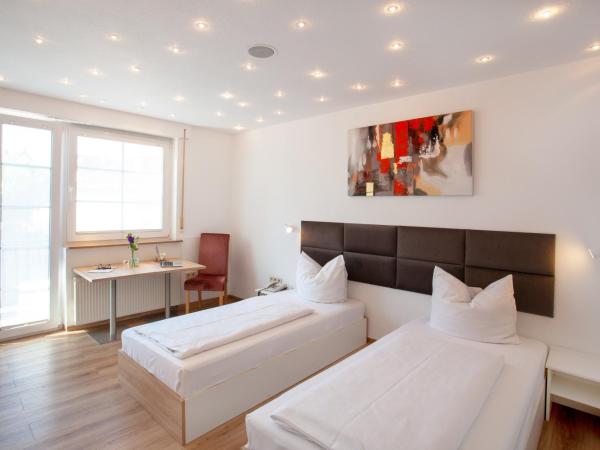 Relax Hotel & SPA Stuttgart : photo 4 de la chambre chambre lits jumeaux standard