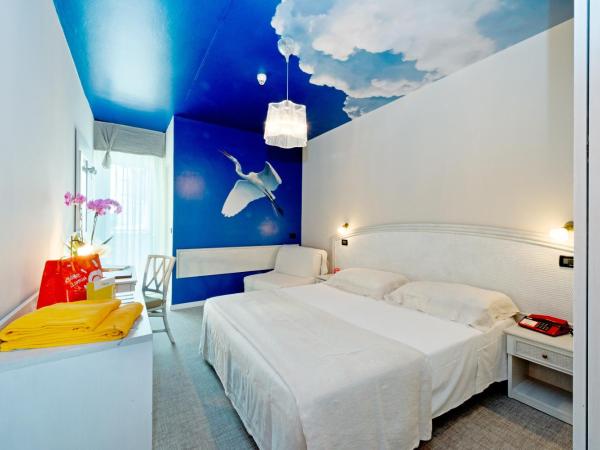 Hotel Ambassador : photo 3 de la chambre chambre double ou lits jumeaux standard