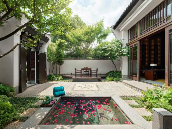 Banyan Tree Hangzhou : photo 5 de la chambre villa avec bain à remous à jets