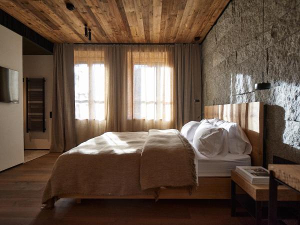 EnHotel : photo 3 de la chambre granite deluxe double room with mountain view