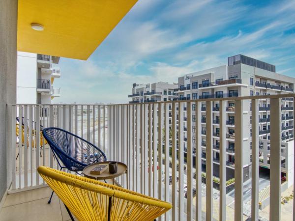 YouCo coliving Dubai : photo 6 de la chambre chambre double deluxe avec balcon