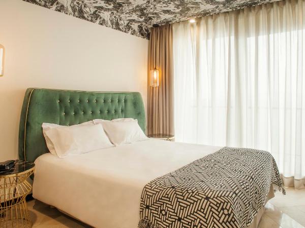 Hotel La Pietra Restaurant & Spa : photo 7 de la chambre chambre privilège avec terrasse - vue sur mer