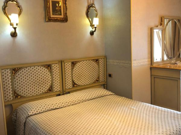 Ai Savoia B&B - Guest House : photo 10 de la chambre chambre double