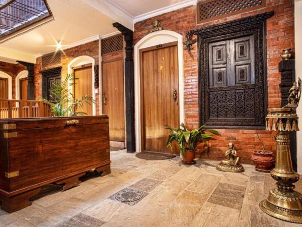 Newa Home : photo 3 de la chambre chambre double avec salle de bains commune