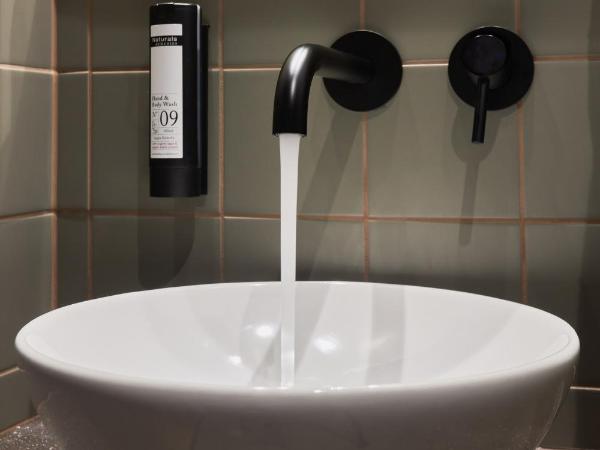 Cocoon Salzburg : photo 10 de la chambre chambre double standard (refuge urbain)