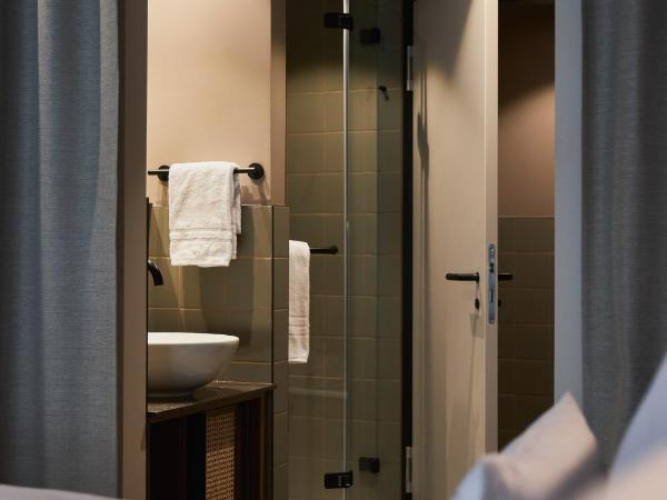 Cocoon Salzburg : photo 5 de la chambre chambre lits jumeaux avec baignoire (lits jumeaux)