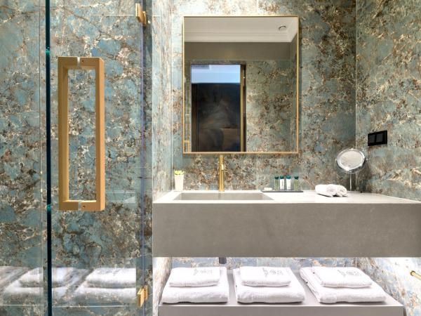 Grand Hotel Kalamata : photo 3 de la chambre chambre double avec balcon