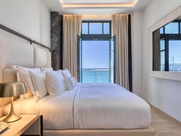 Grand Hotel Kalamata : photo 2 de la chambre chambre double deluxe - vue sur mer