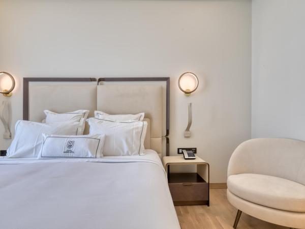 Grand Hotel Kalamata : photo 2 de la chambre chambre double deluxe avec balcon