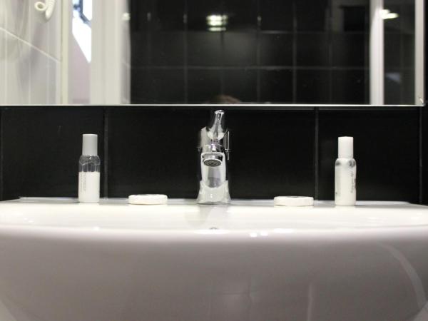 B The Guest Downtown : photo 4 de la chambre chambre Économique