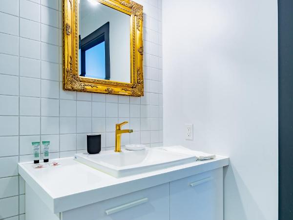 Hôtel du Jardin - Par Les Lofts Vieux-Québec : photo 3 de la chambre chambre lit queen-size - vue sur ville