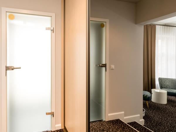 Sleep in Hostel & Apartments Stary Rynek : photo 8 de la chambre chambre double ou lits jumeaux supérieure