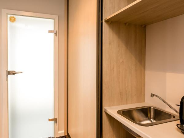 Sleep in Hostel & Apartments Stary Rynek : photo 9 de la chambre chambre double ou lits jumeaux supérieure