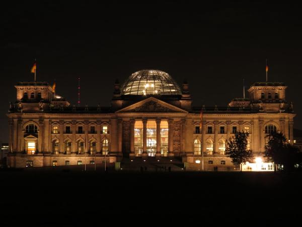 BNB Potsdamer Platz - Rooms & Apartments : photo 7 de la chambre chambre double standard avec salle de bains commune
