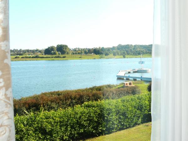 Hotel HP Park Poznań Malta Sport : photo 5 de la chambre chambre lits jumeaux - vue sur lac