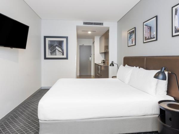 Holiday Inn & Suites Sydney Bondi Junction, an IHG Hotel : photo 5 de la chambre chambre lit king-size standard