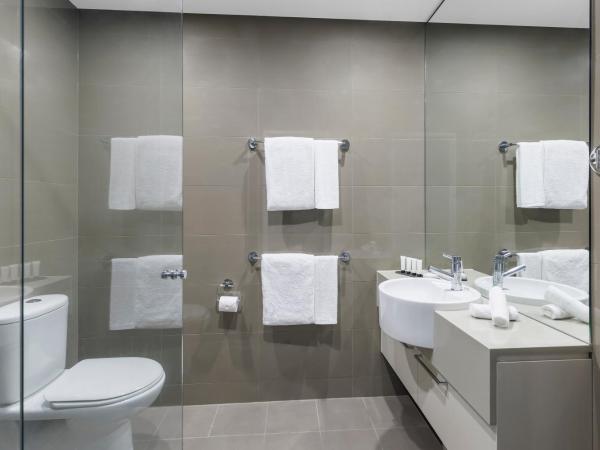 Holiday Inn & Suites Sydney Bondi Junction, an IHG Hotel : photo 4 de la chambre chambre lit king-size premium