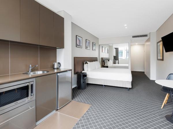 Holiday Inn & Suites Sydney Bondi Junction, an IHG Hotel : photo 6 de la chambre chambre lit king-size premium