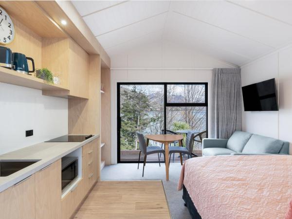 Driftaway Queenstown : photo 1 de la chambre studio avec vue sur lac