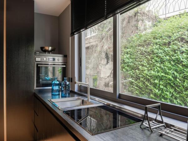 Le Mummarelle Napoli : photo 7 de la chambre apartament with balcony – via santa lucia 36