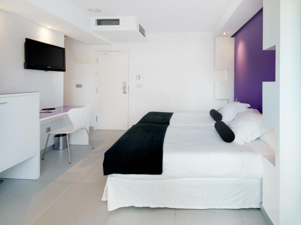 Hotel Brisa : photo 3 de la chambre chambre double sans terrasse (1 - 2 lits) - vue sur ville