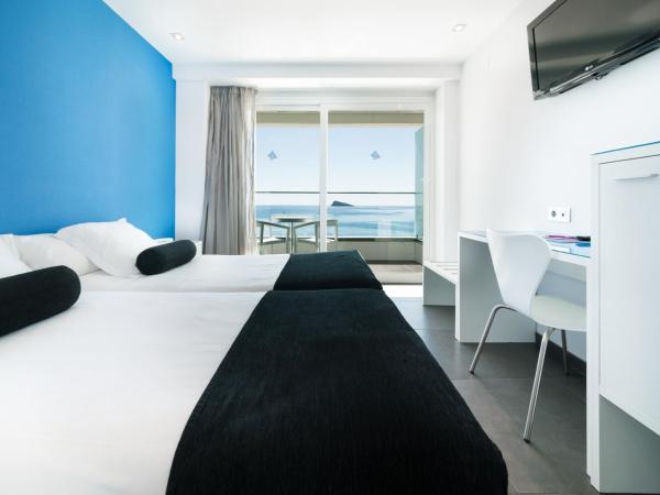 Hotel Brisa : photo 5 de la chambre chambre double ou lits jumeaux avec terrasse (1 - 2 lits) - vue directe sur mer