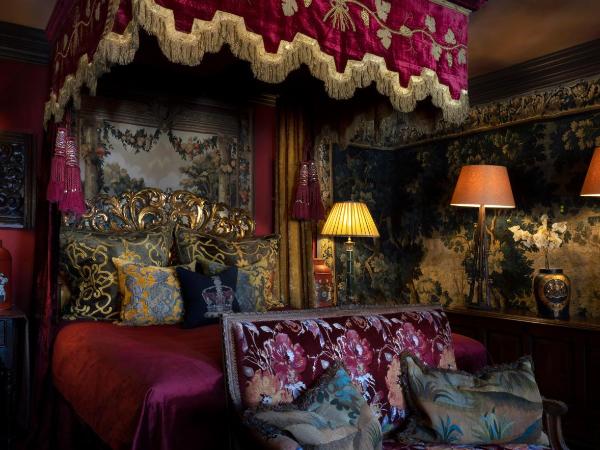 The Witchery by the Castle : photo 2 de la chambre suite de luxe - tourelle