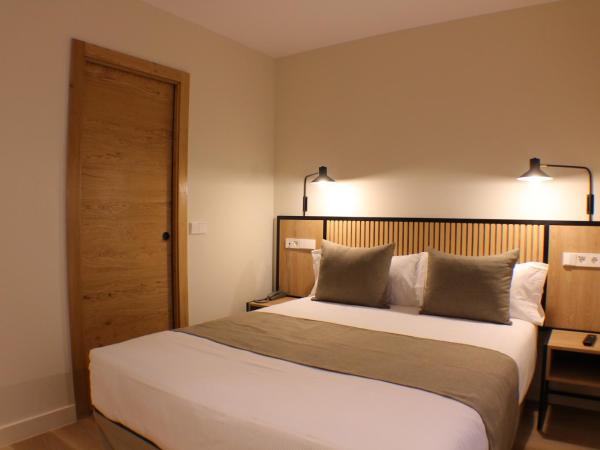Hotel Marfany : photo 1 de la chambre chambre supérieure lit queen-size